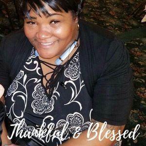 Meet your Posher, Dee